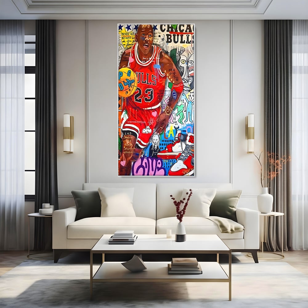 Tablou canvas cu tablou canvas cu michael jordan in stil graffiti, in rama de aluminiu argintiu, pe perete intr-un living